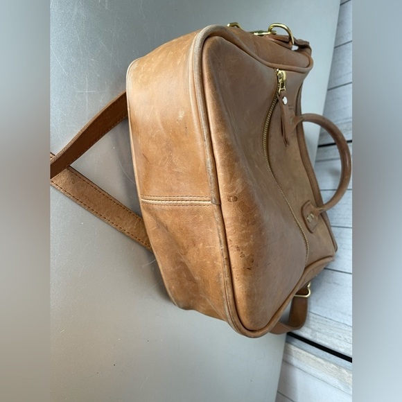 J.W. Hulme Co. Genuine Leather Excursion Tote Bag Double Pocket Distressed - Picture 5 of 11